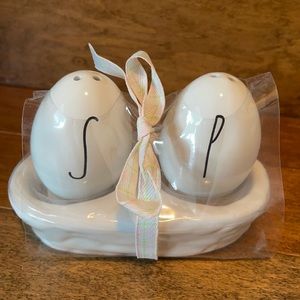 Rae Dunn - SALT/PEPER - eggs